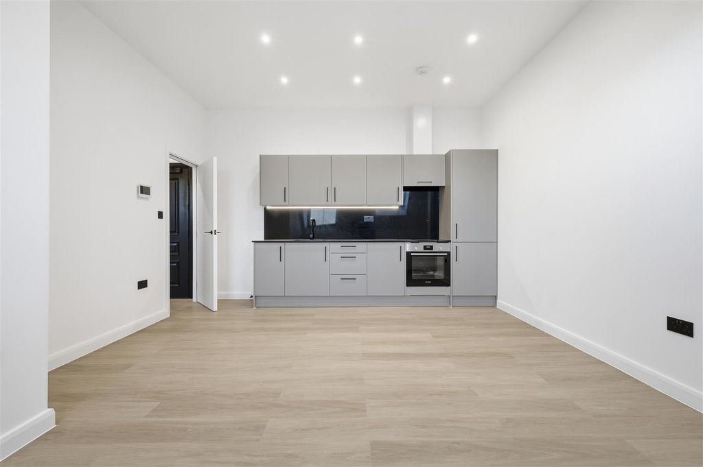 Property photo 3 of 9 003_Img_0320.Jpg