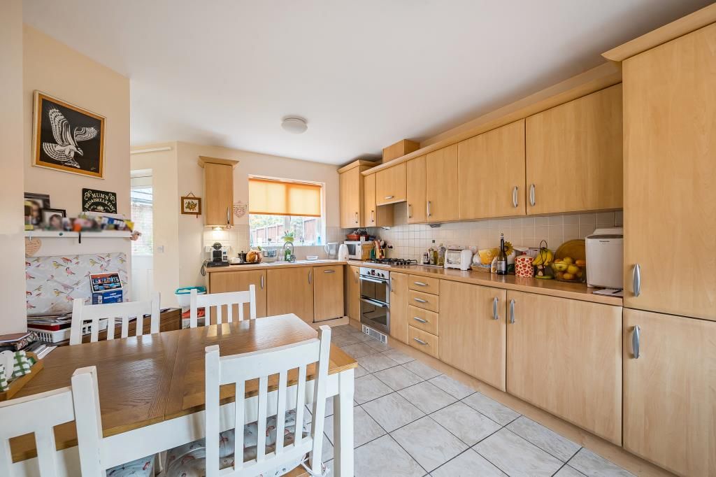 Property photo 3 of 20 Kitchen