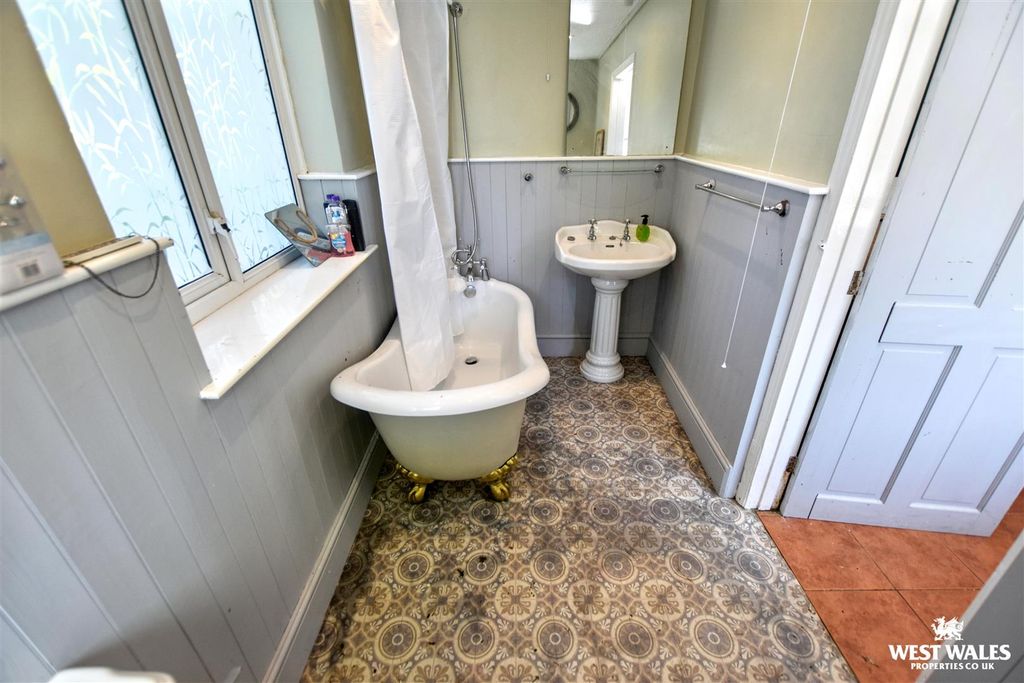 Additional image 13 of 3 bed cottage for saleWaterloo Road, Pembroke Dock SA72