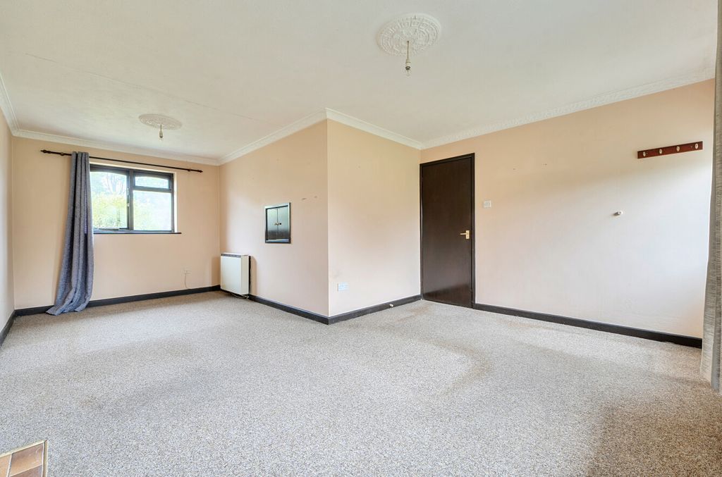 Property photo 3 of 11 1462943-15-6A0729...