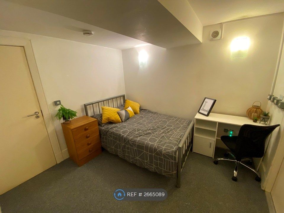 Property photo 3 of 13