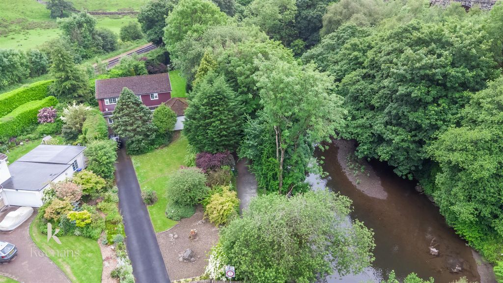 Property photo 1 of 67