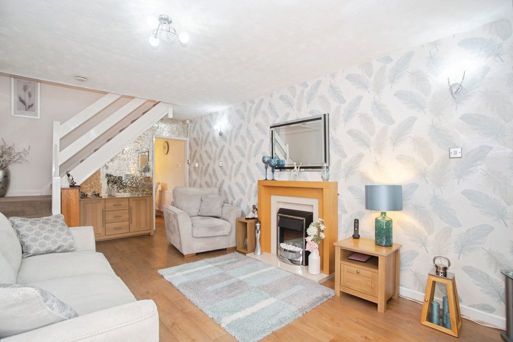 Property photo 3 of 17 Pbox-Img.Jpg
