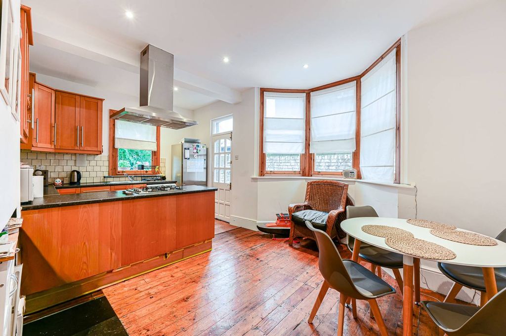 Property photo 3 of 13