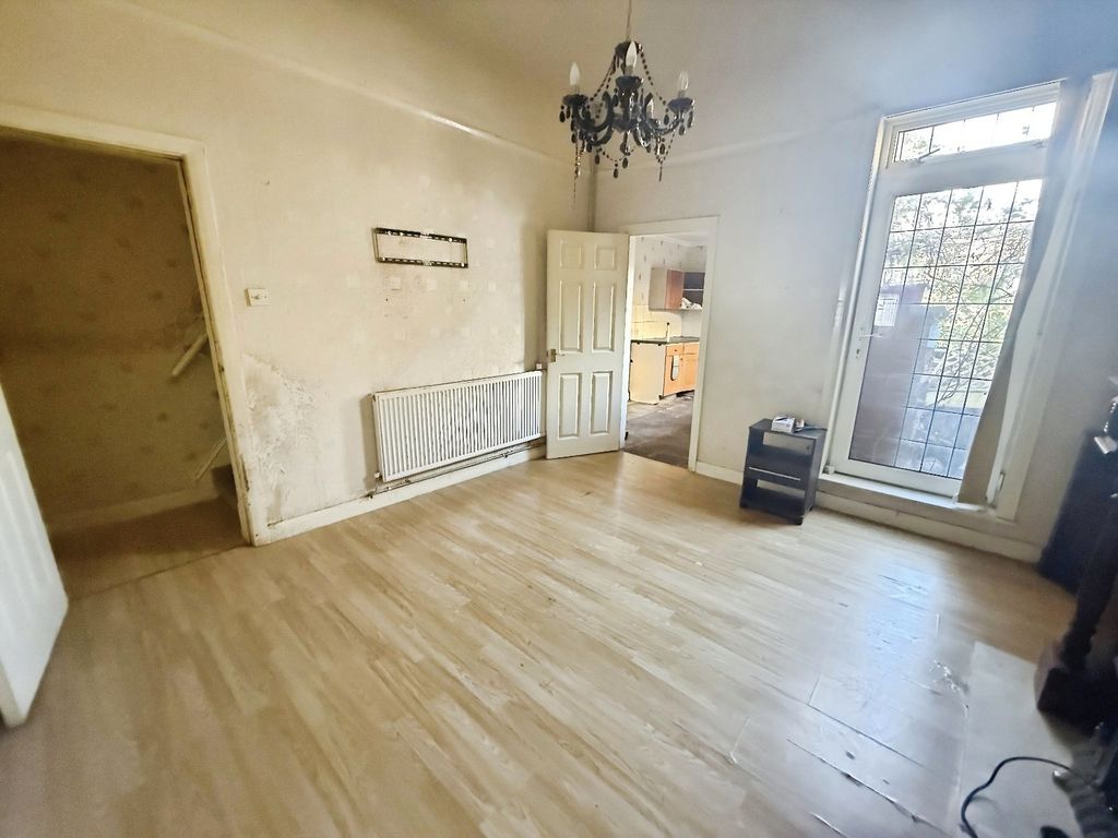 Property photo 3 of 15 Dining Room