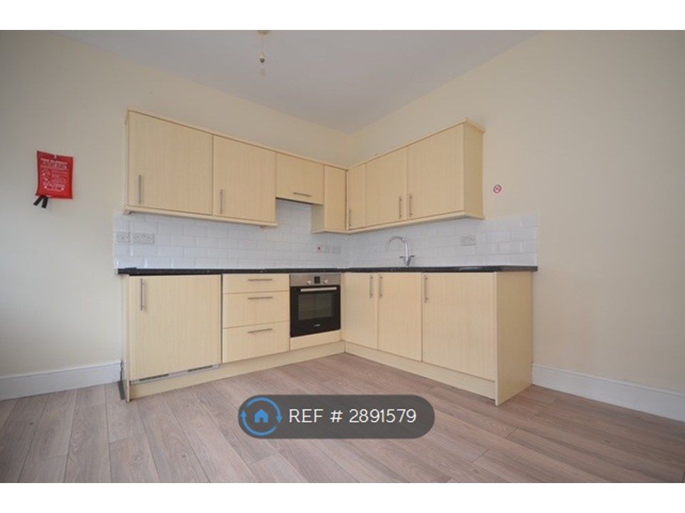 Property photo 2 of 5 Kitchenette In Main Room