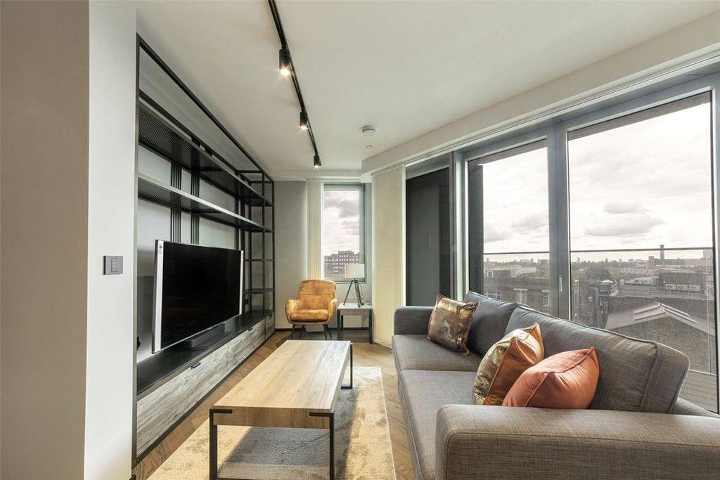 Property photo 3 of 9