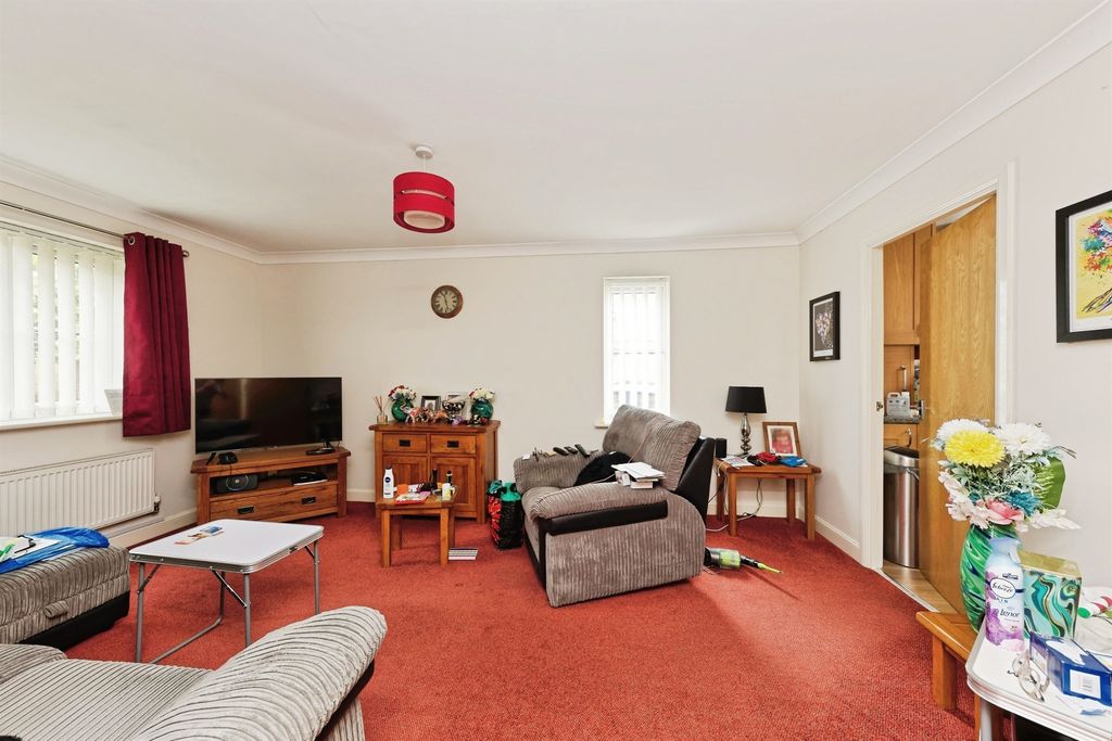 Property photo 2 of 15