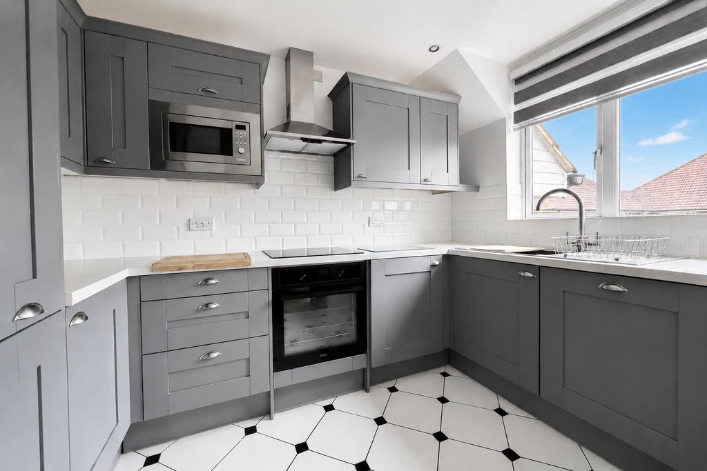 Property photo 2 of 13 Kitchen