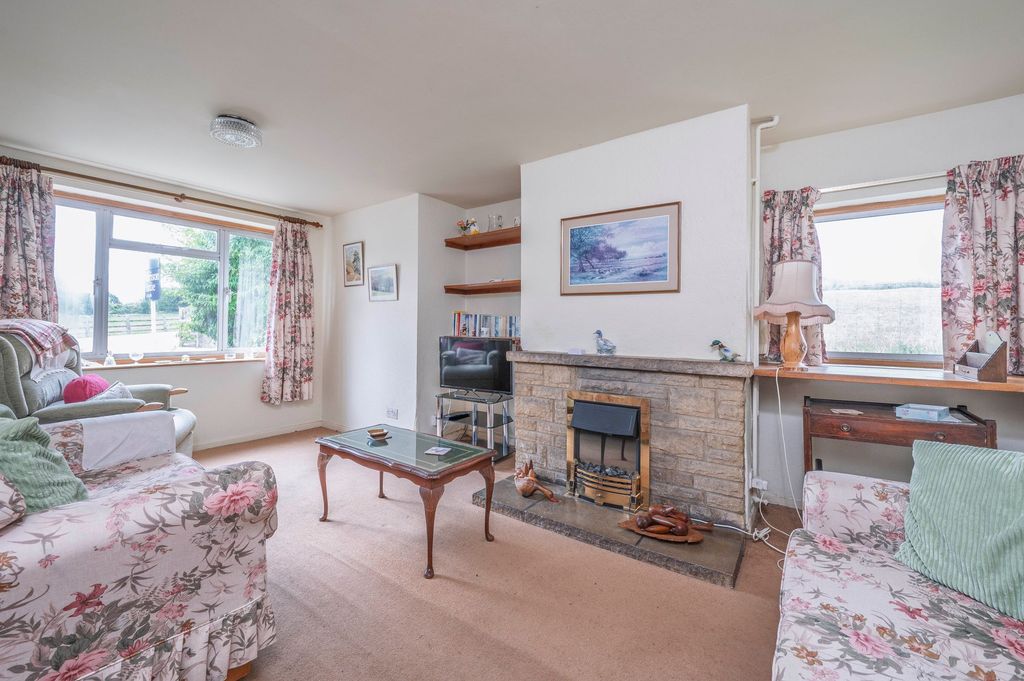 Property photo 2 of 10 Living Room