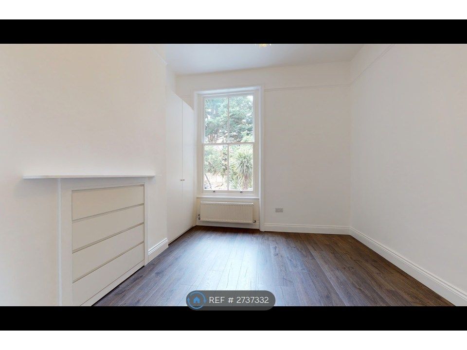 Property photo 3 of 8 Bedroom