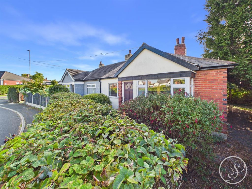 Property photo 1 of 11 External