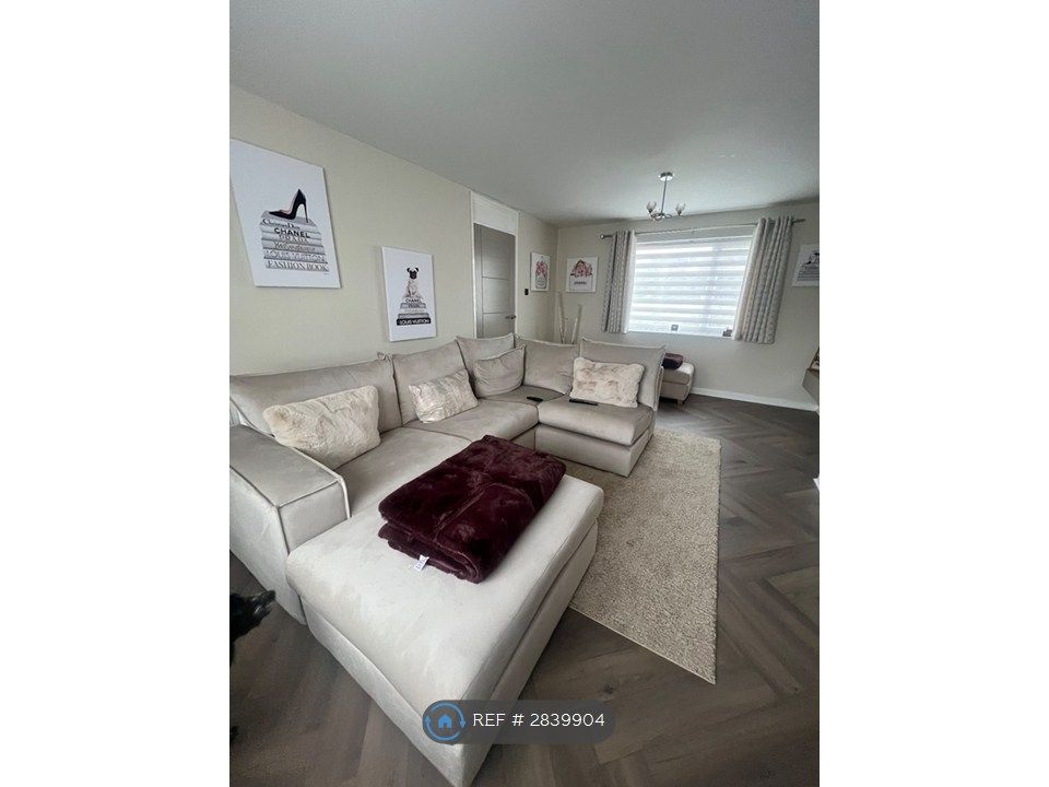 Property photo 3 of 35