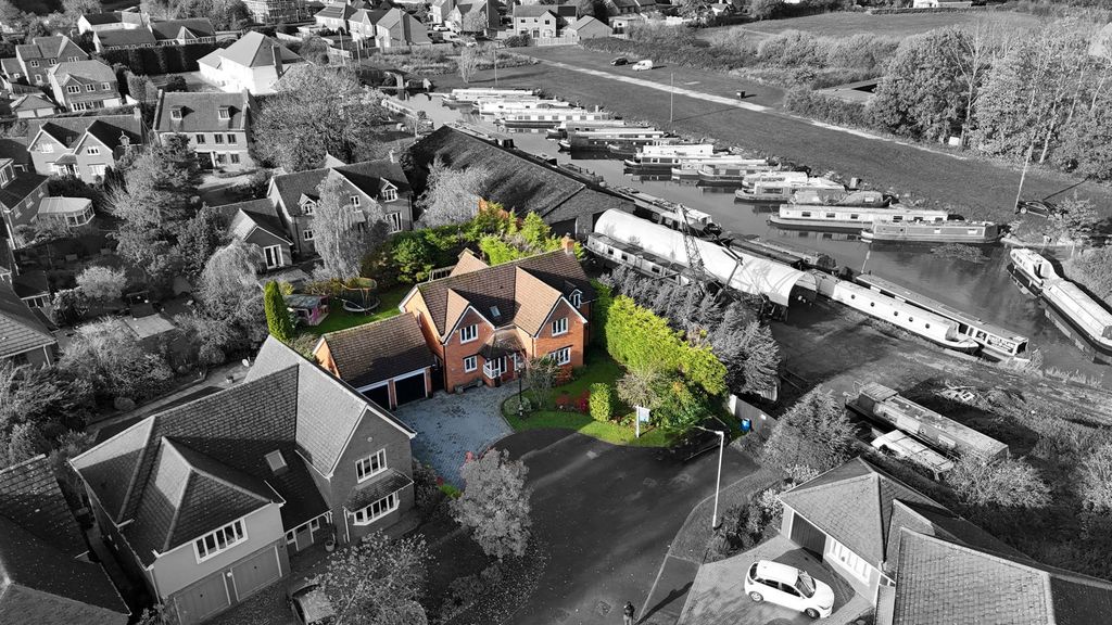 Property photo 1 of 54