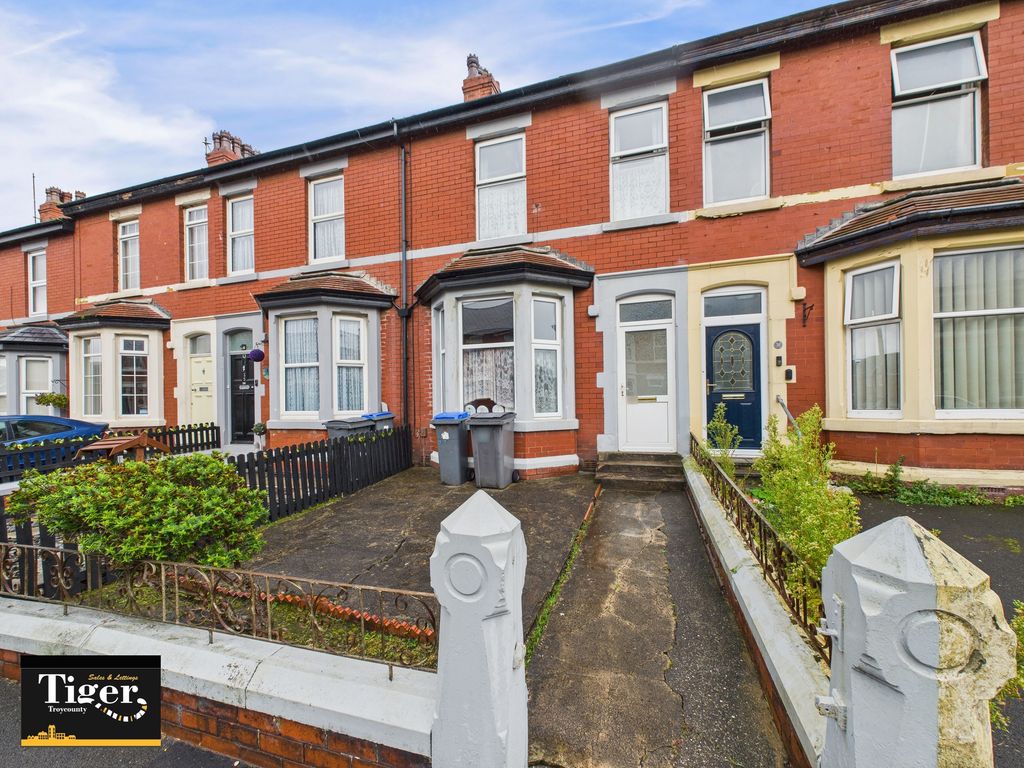 Property photo 1 of 13 Cam03440G0-Pr0409-Still012