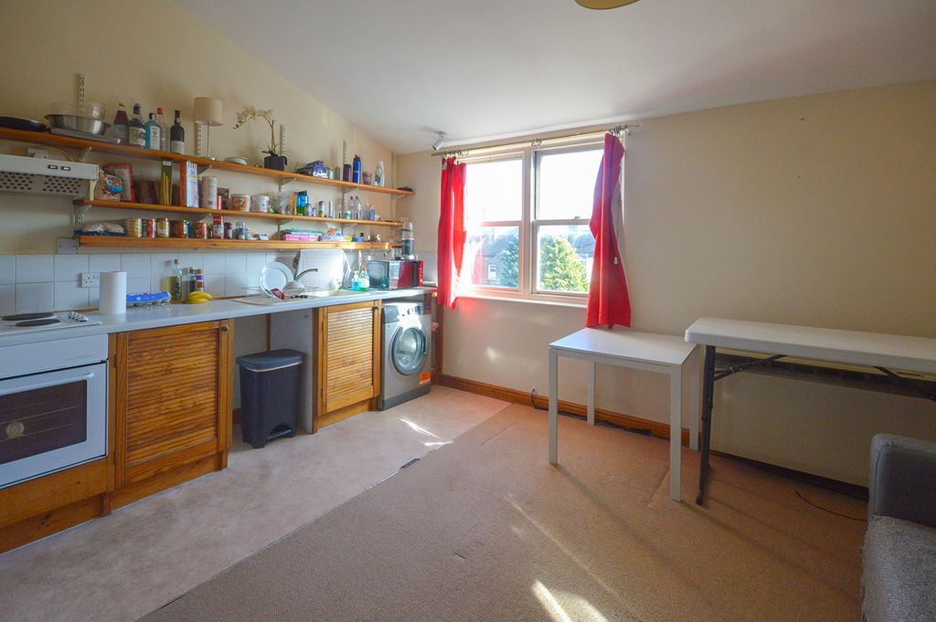 Property photo 3 of 6