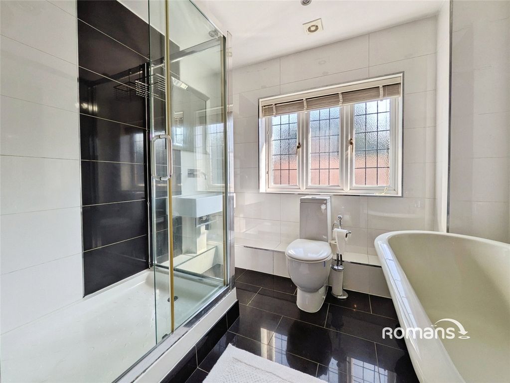 Property photo 3 of 6 Picture No. 02