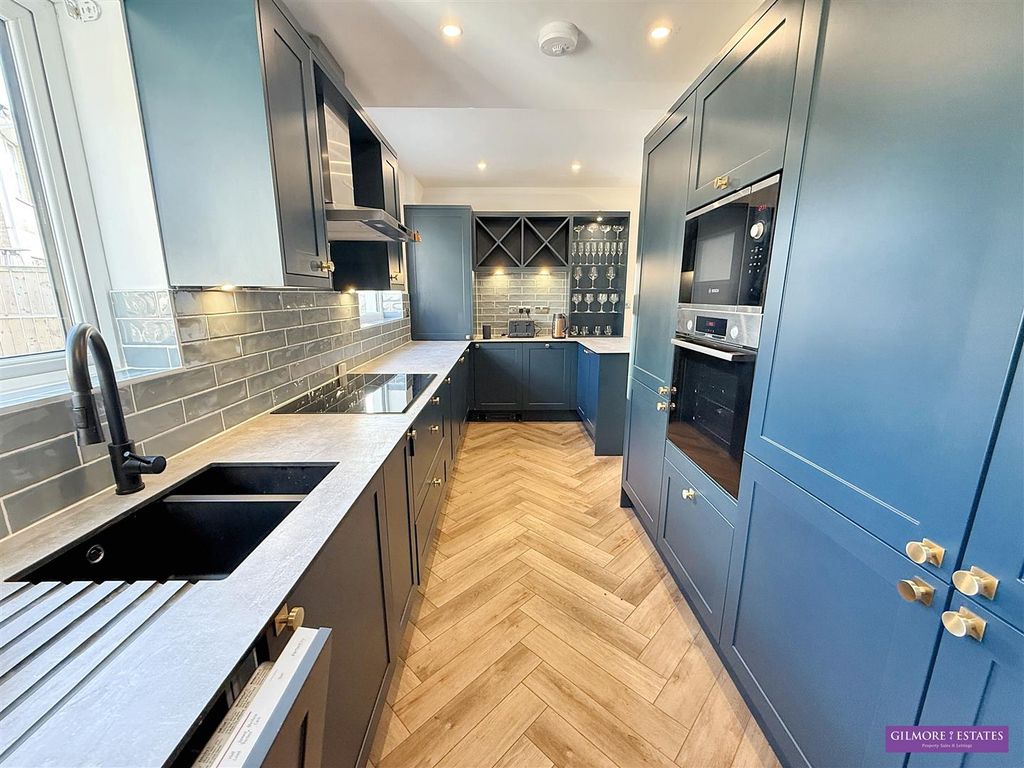 Property photo 3 of 20 Open Plan Lounge / Kitchen