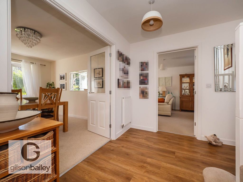 Property photo 3 of 27