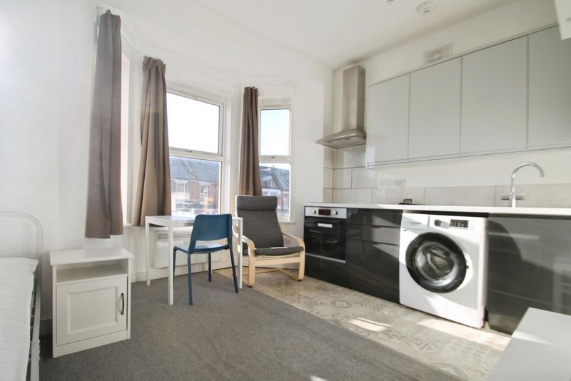 Property photo 3 of 8 Photo 9