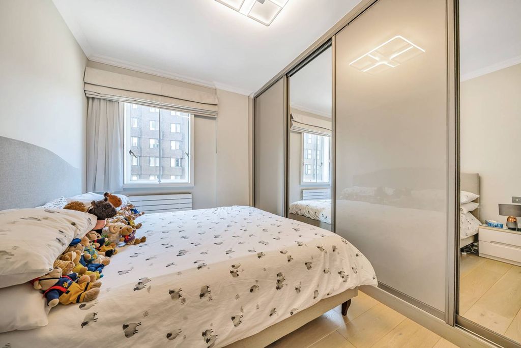 Property photo 3 of 8