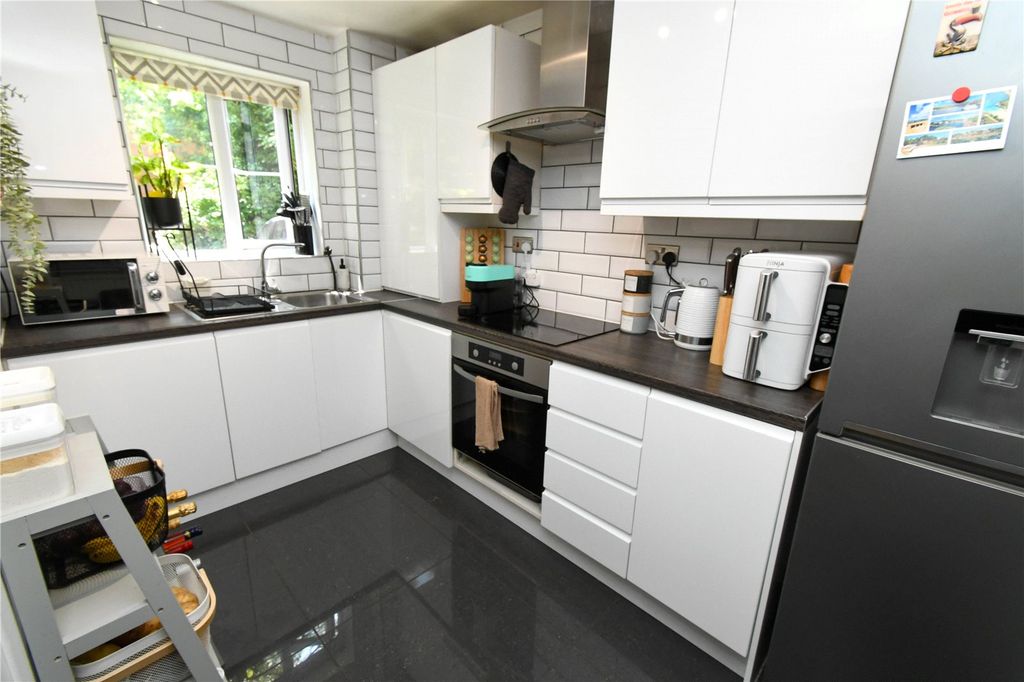 Property photo 3 of 9 Picture No. 04