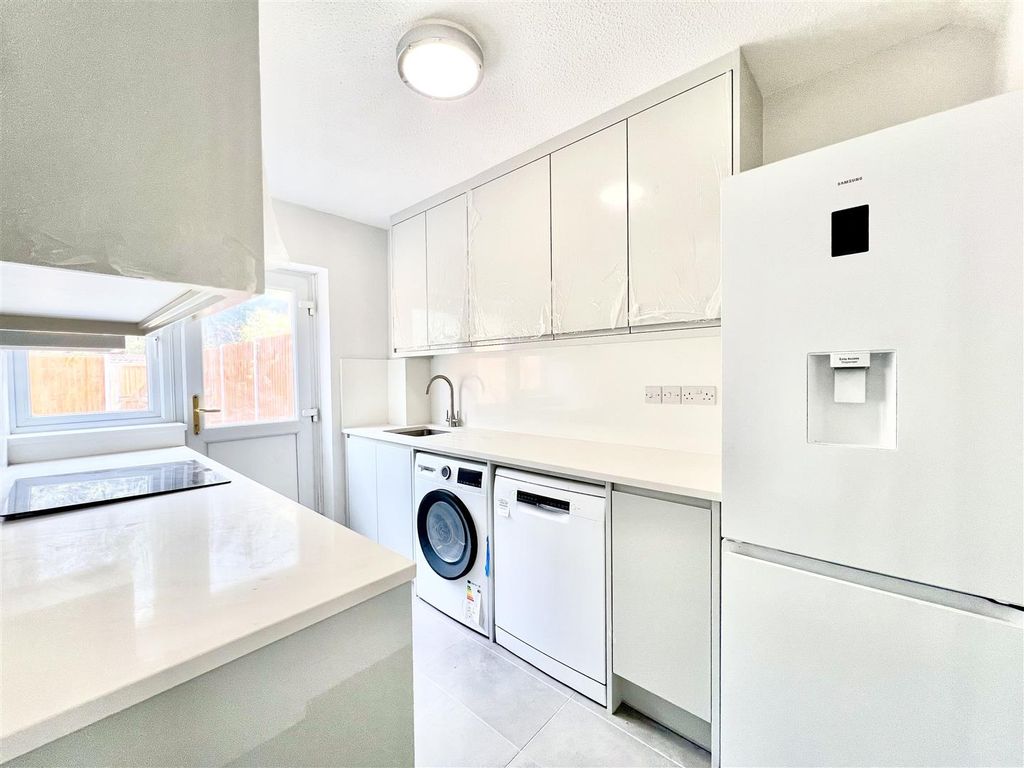 Property photo 1 of 15 Kitchen