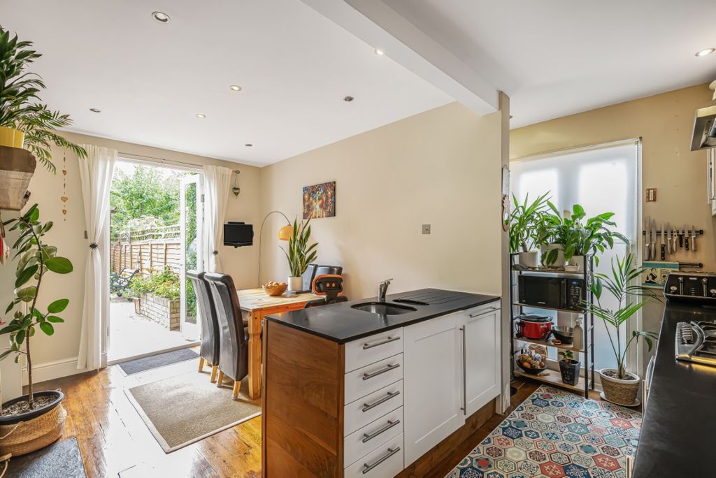 Property photo 2 of 7 895388 (3)