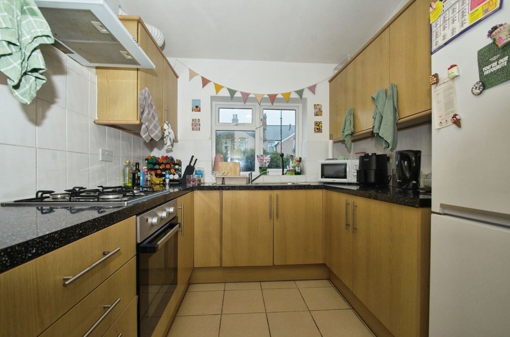 Property photo 3 of 17 Photo