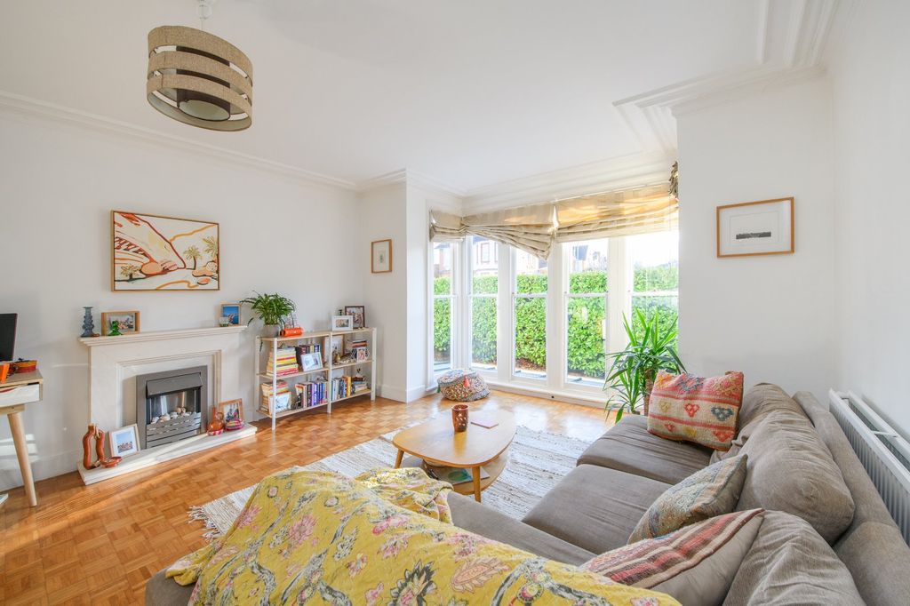 Property photo 2 of 7
