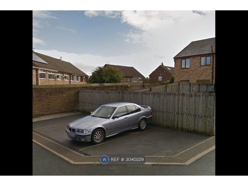 Property photo 2 of 12 Parking Spaces