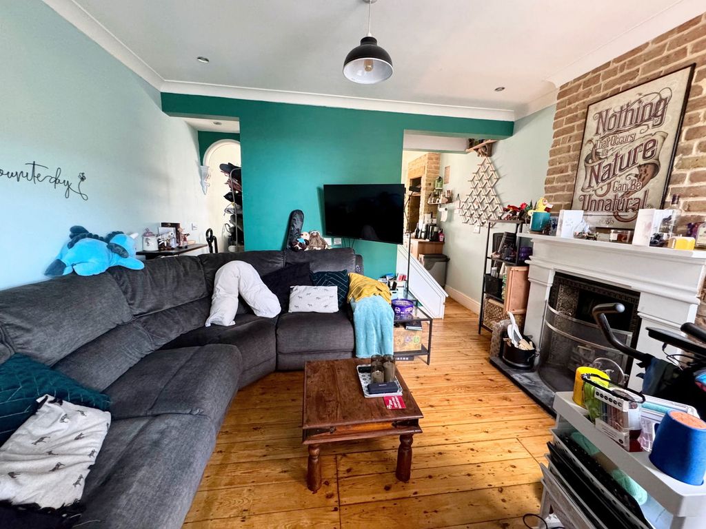 Property photo 3 of 12