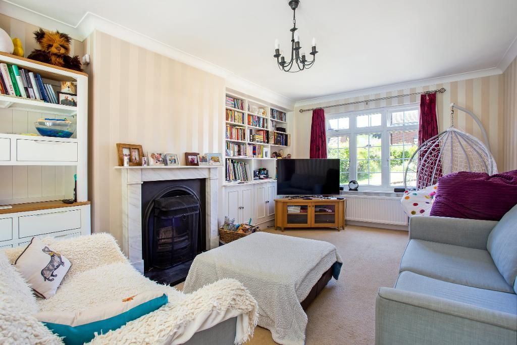 Property photo 3 of 12