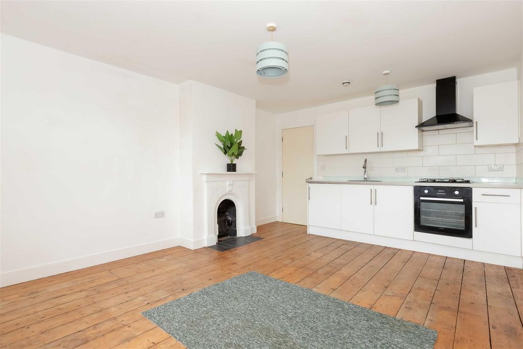 Property photo 2 of 9 Rowlands Rd_2.Jpg