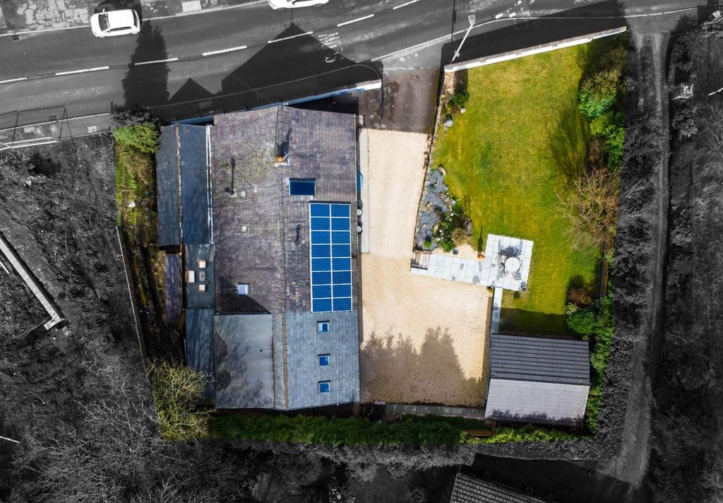 Property photo 2 of 51