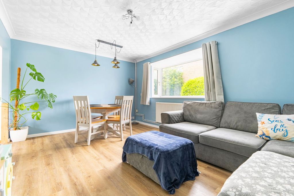Property photo 3 of 15