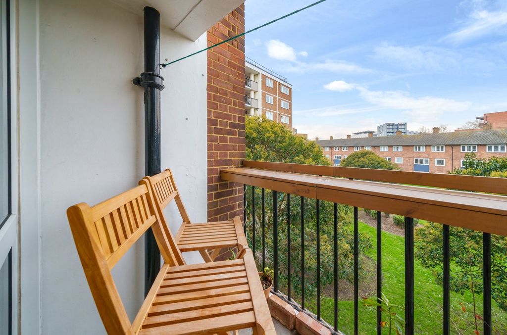 Property photo 3 of 22 Bathroom
