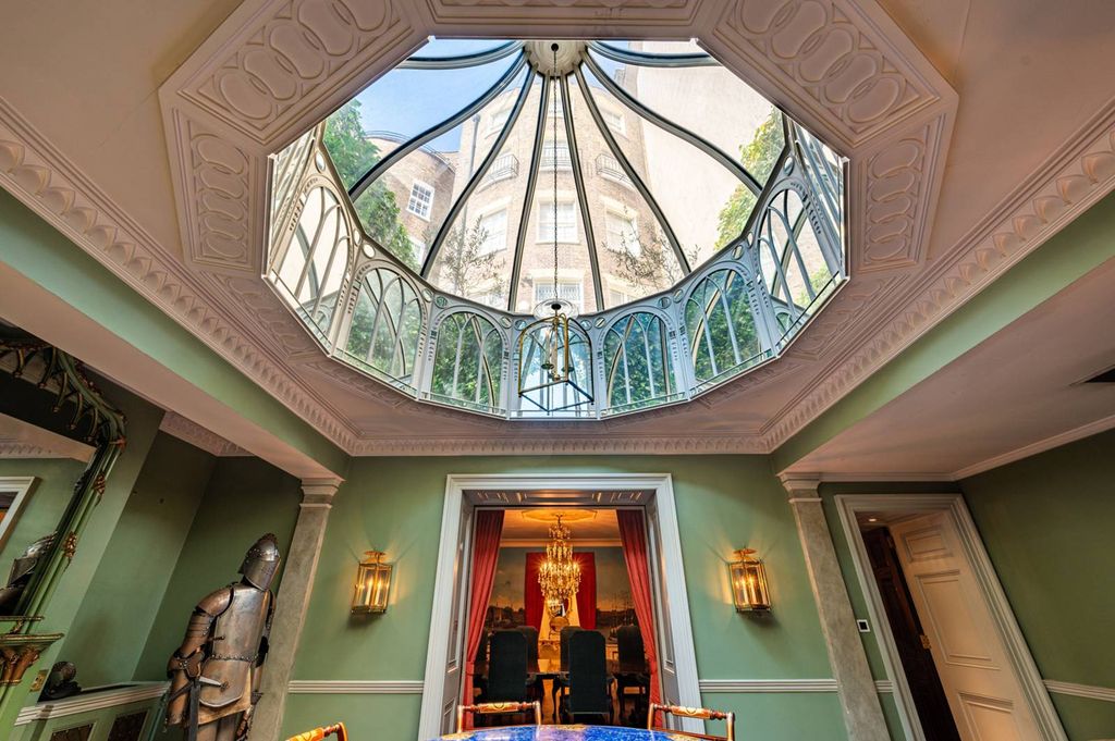 Property photo 2 of 50