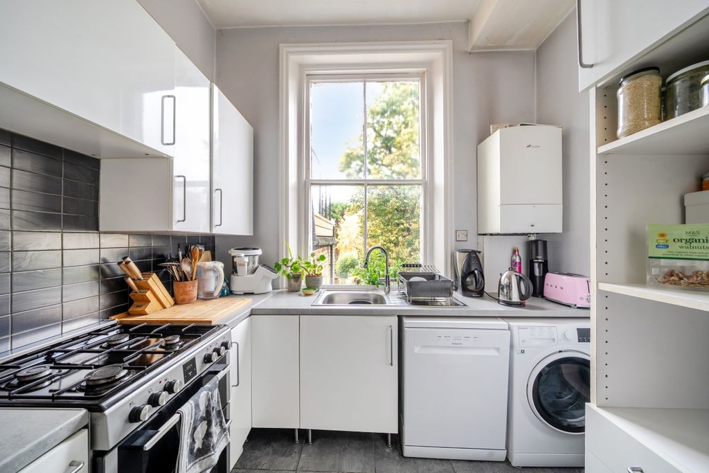 Property photo 2 of 7 1370041-10-68F23c...