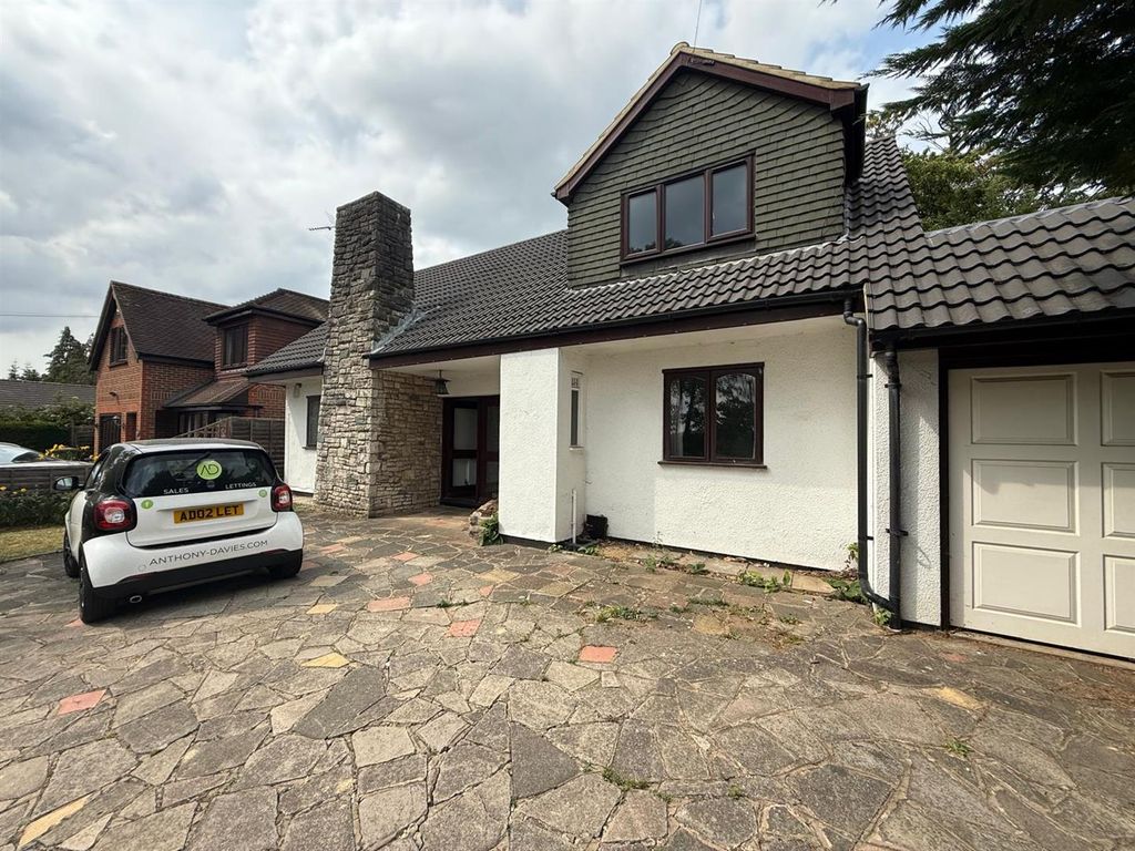 Property photo 1 of 18 6B51056B-25F7-4d5d-Bbe2-2228c7A0374B.Jpg