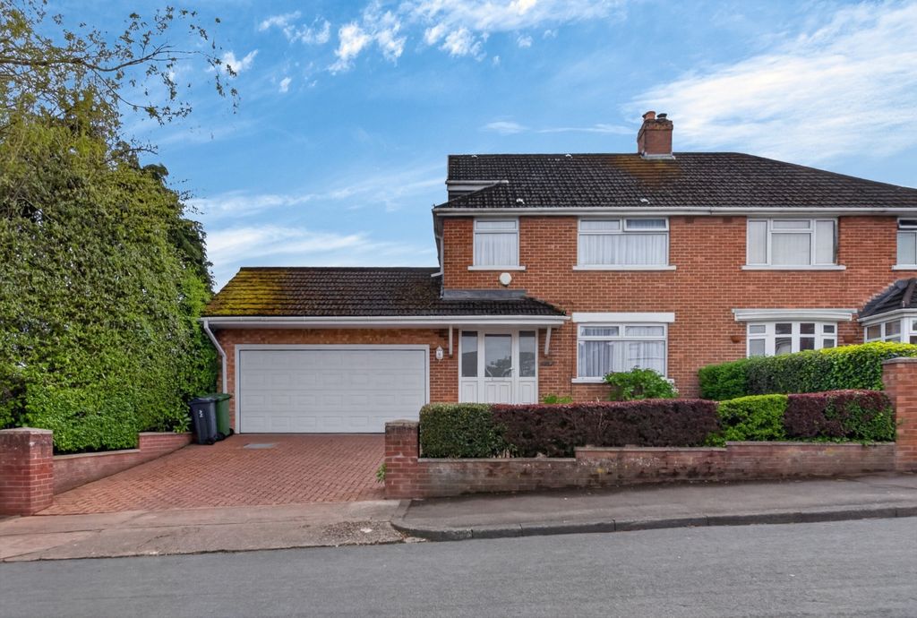 Property photo 1 of 33 4390883