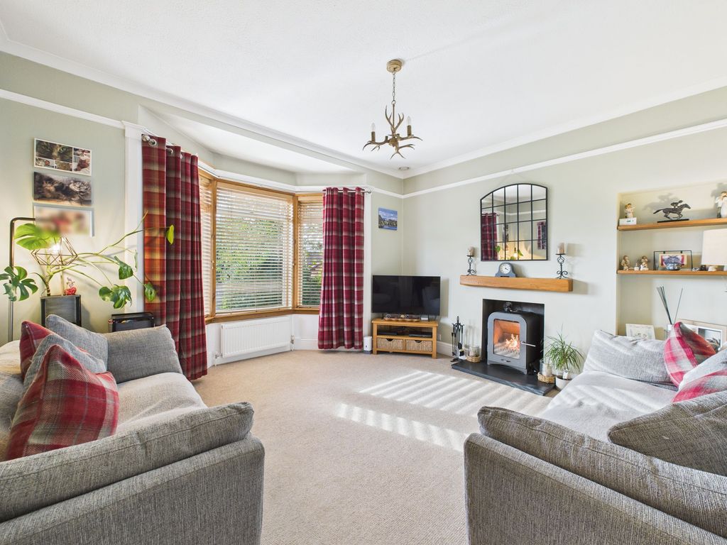 Property photo 2 of 21 Lounge