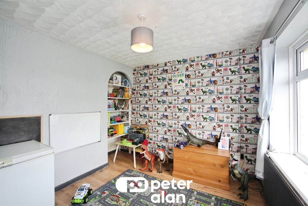 Property photo 3 of 15