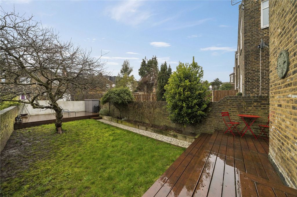 Property photo 3 of 13 Picture No. 35
