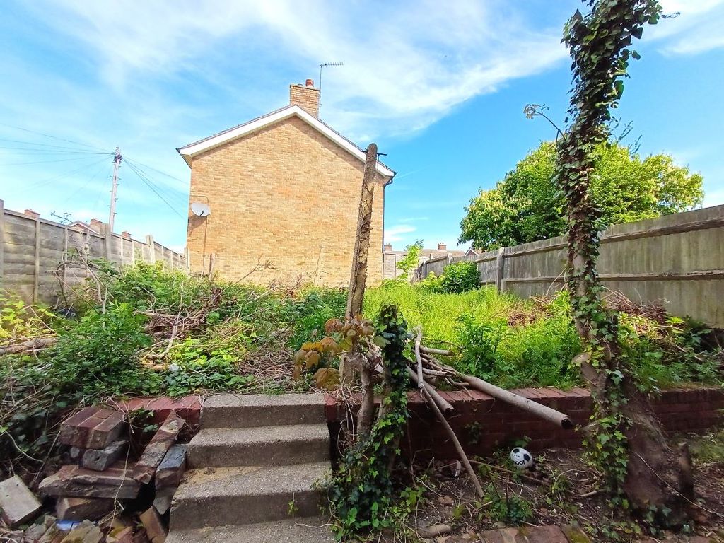 Property photo 2 of 3