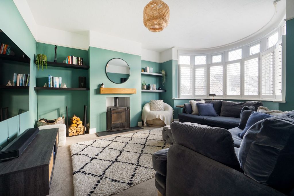 Property photo 3 of 21