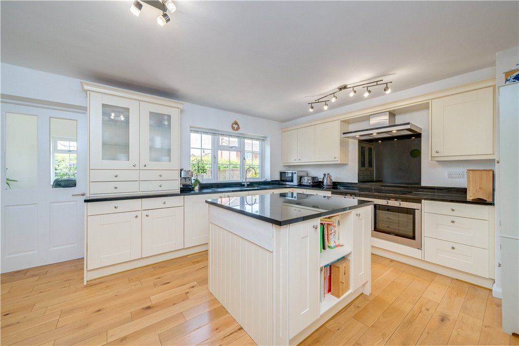 Property photo 2 of 16 Kitchen