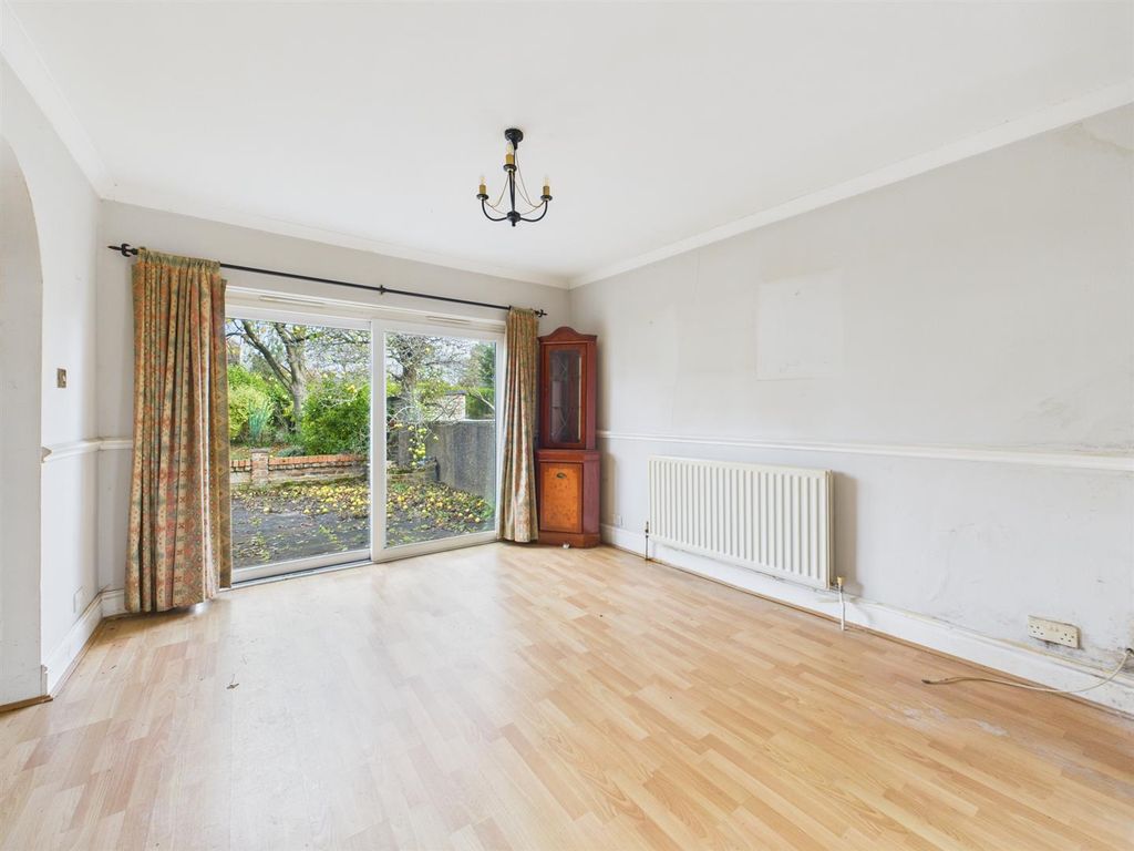 Property photo 3 of 13 Cam05080G0-Pr0223-Still012.Jpg