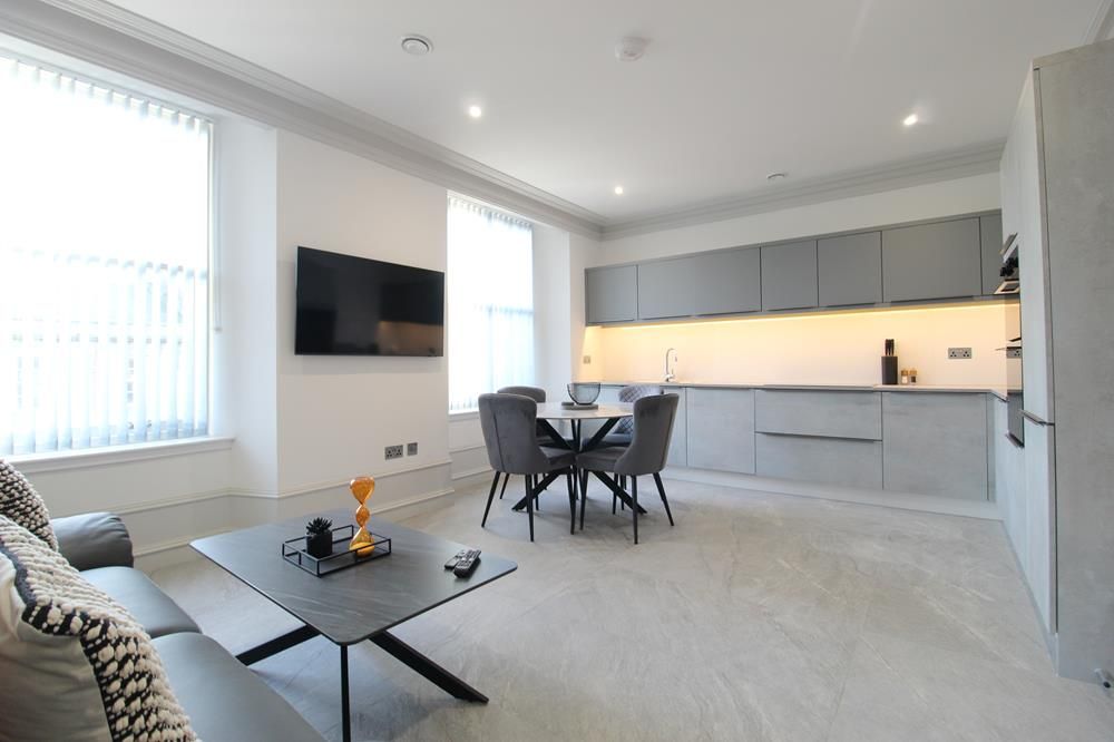 Property photo 1 of 9 Lounge Kitchen