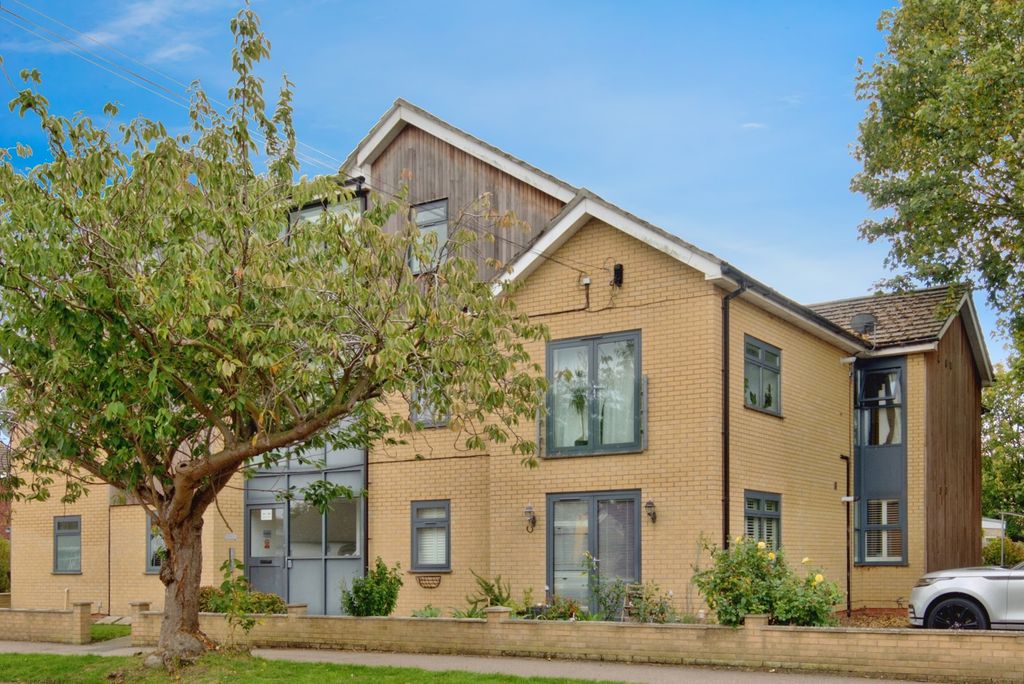 Property photo 1 of 15 Exterior Of Block